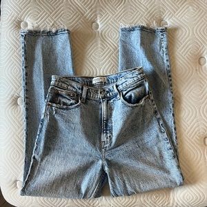 Abercrombie 90s Ultra High Rise Straight Jeans (6/28)